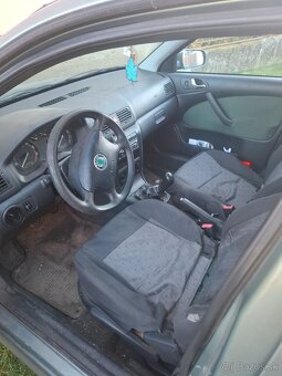 Predám škodu octavia 1.6 benzin 2004 - 5