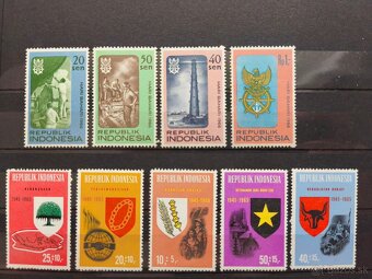 Známky Indonézia - 5
