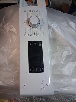 Rozpredám  práčku Whirlpool - 5