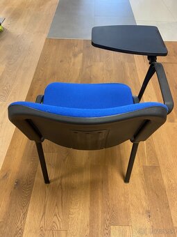 Modré kancelárske stoličky so stolíkom - 5