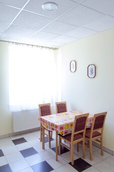 Prenajmem dlhodobé ubytovanie v širšom centre Trenčín - 5