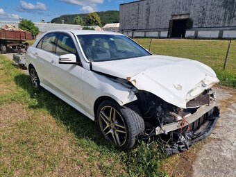 Predám havarovaný Mercedes Benz E220 W212 4 matic - 5