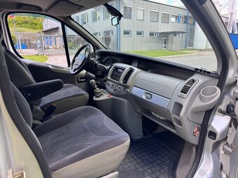 Renault Trafic Passenger 2.5 dci 107kw 8 miest - 5