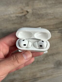 Apple AirPods Pro 2 Lightning Case v Záruke - 5