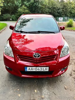 Toyota Corolla 2,2 D-4D - 5