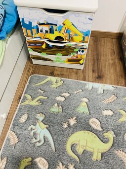 Detská posteľ a nočný stolik - 5