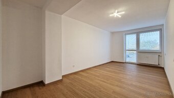 2 izbový byt na skvelom mieste, M. Mišíka, Prievidza - 5