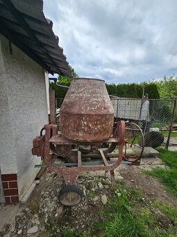 Miešačka na betón s motorom 3 kW (380/220 V), dvoma l - 5