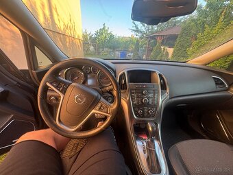 Opel Astra J 1.6T - 5