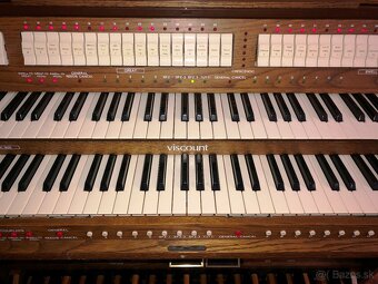 Organ Viscount DK 900 - 5