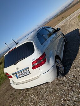 Mercedes B180 - 5