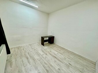 Priestor s umývadlom - 20 m2 - pri Auparku - 5