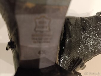 Prechodné kožené lakovkove čižmičky - 5