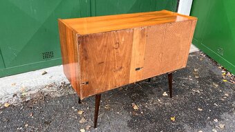 Gramofónová skrinka - 5