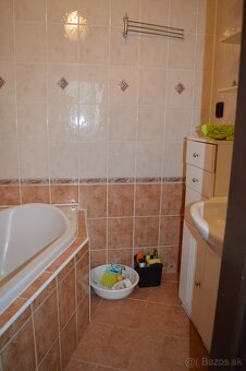 3-izbový, prerobený byt s loggiou. - 5