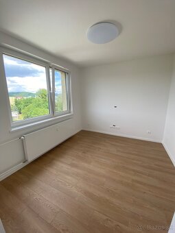 SÍDLISKO III - 3 IZBOVÝ BYT - PRENÁJOM - 5