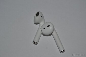 Apple AirPods 1.generácia - 5