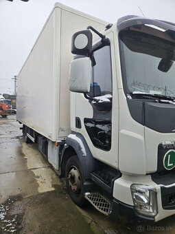 Skriňové Volvo FL6 r.v.2015 + hyd. čelo porucha motora - 5