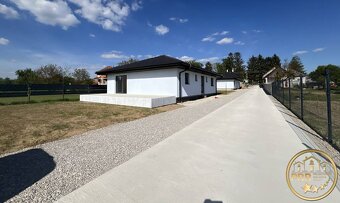 BUNGALOVY S FOTOVOLTAIKOU A TEPEL.ČERPADLOM v obci Podlužany - 5