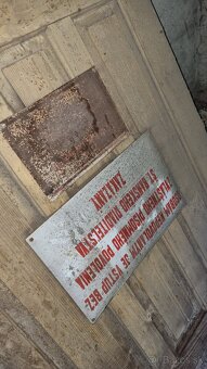 Zachvole stare maaivne dvere dvojkrídlo - 5