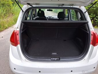 KIA VENGA 1,4 16V - 5