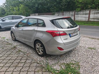 Hyundai i30 1.6CRDi 94kW - TOP STAV - 5