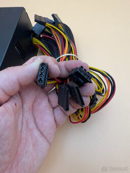 Predám použitý zdroj do počítača 1stCool WHITE STORM 450 W - 5