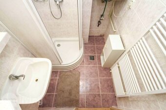 TEHLOVÝ veľký 2 izbový byt - ul. 28.októbra - 69m² - TRENČÍN - 5