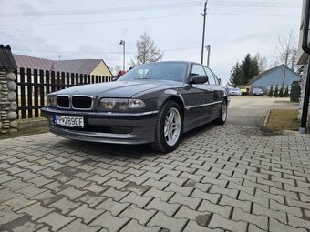 BMW E38 - 5