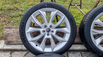 5x100 R18 --- ÓSKODA KAMIQ - 5