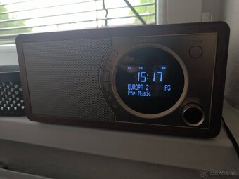 Malé rádio Sharp - 5