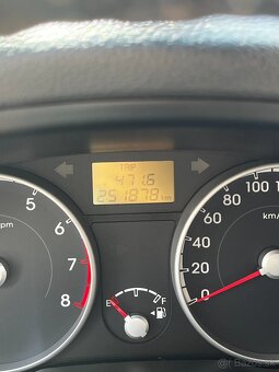 Predám Hyundai accent - 5