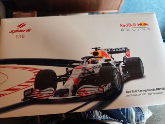 Modely 1:18 - 5