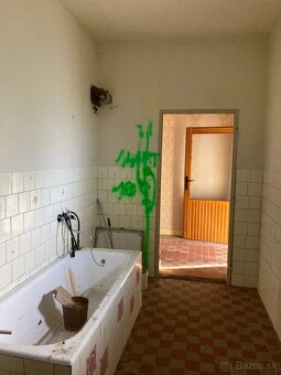 2 PODLAŽNÝ RODINNÝ DOM(časť dvojdomu) v obci Keť, ID 557 - 5