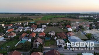 Stavebný pozemok Nesvady, 540 m2 neďaleko centra - 5