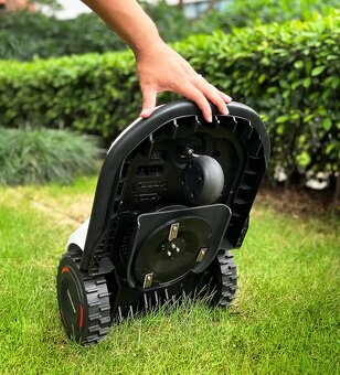 Predám robotickú kosačku TerraMow S800 - 5