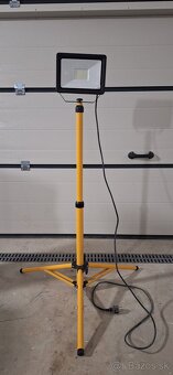 Predám LED Lampu Reflektor DEDRA - 5