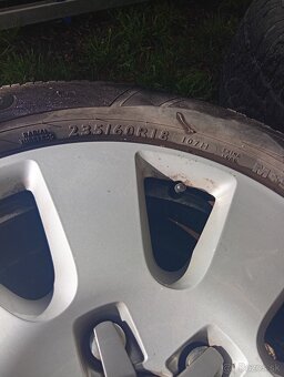 Predám dve sady elektrónov na Audi - 5