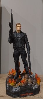Terminátor : Arnold Schwarzenegger - 5