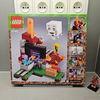 Nové LEGO Minecraft 21143 Podzemná brána + bonus 30705 - 5