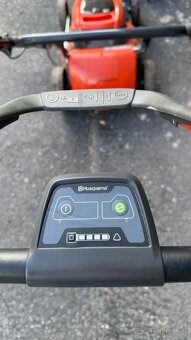 Kosačka Husqvarna LC141i+2 batérie+nabíjačka |TOP STAV - 5