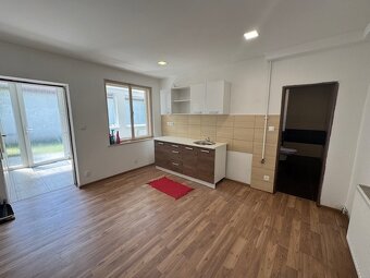 REZERVOVANÝ  RD v Zemianskych Sadoch,okr. Galanta - 5