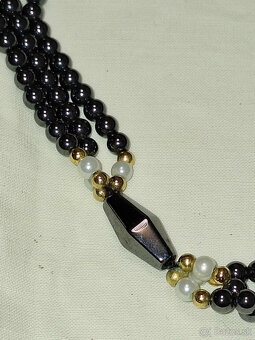 NÁHRDELNÍK HEMATIT - 5