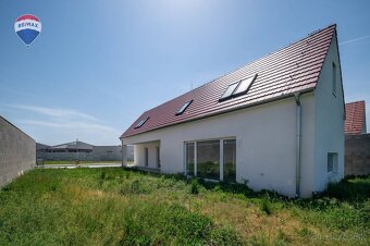 Moderný vidiecky dom v Topoľnici – bývanie i podnikanie v je - 5
