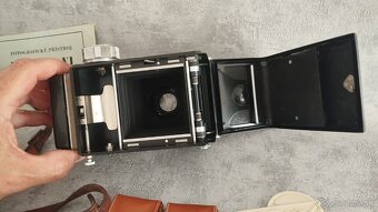 Starý fotoaparat Flexaret s příslušenstvím - 5