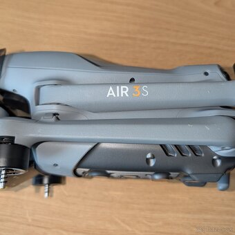 DJI Air 3S telo - 5