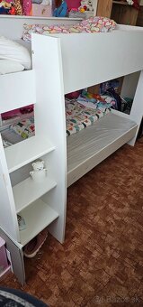 Poschodová posteľ s poličkami - 5