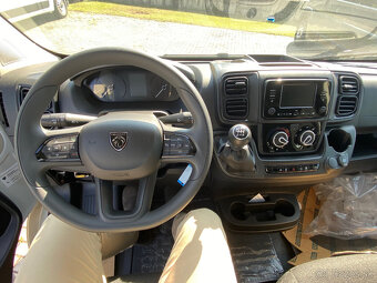 PEUGEOT BOXER 2,2 BlueHDI 180k MT6 Van 3,5t | L4H3 - 5