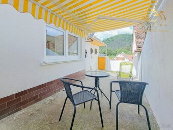 Malebný romantický domček pod lesom - 5