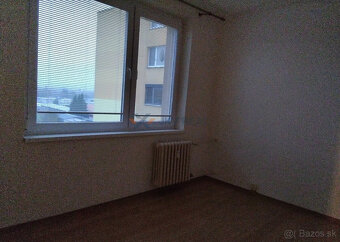 Zrekonštruovaný slnečný 2 izbový byt s balkónom - 5